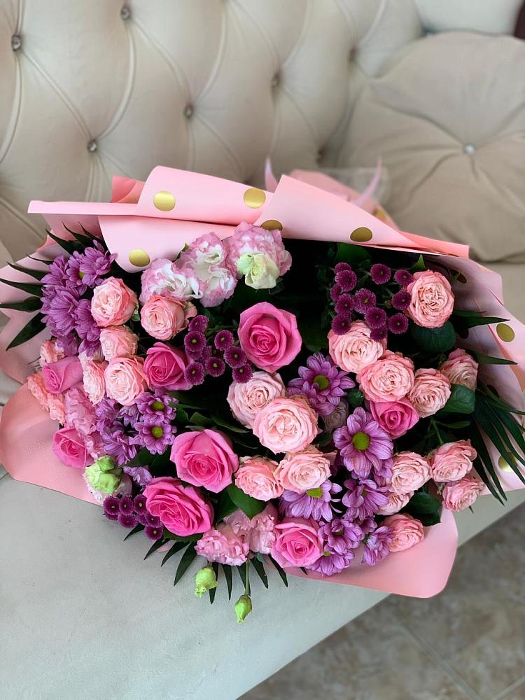 Букет цветов из: Хризантемы, Розы и Лизиантусы в Ситне-Щелканово