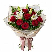 Букет цветов из:  Лилии и Розы в Ситне-Щелканово