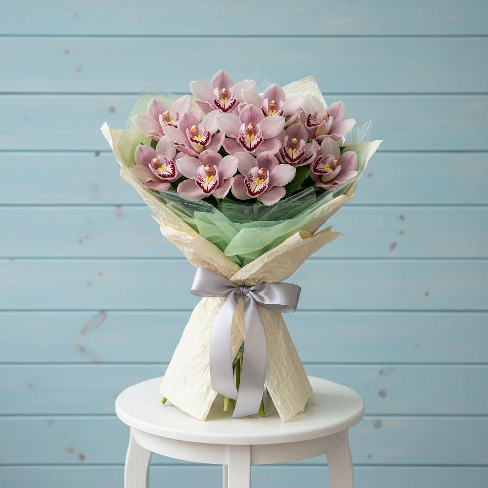 Букет цветов из: Орхидеи и Розы в Ситне-Щелканово