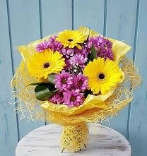 Букет цветов из:  Хризантемы и Герберы в Ситне-Щелканово