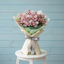 Букет цветов из:  Орхидеи и Розы в Ситне-Щелканово