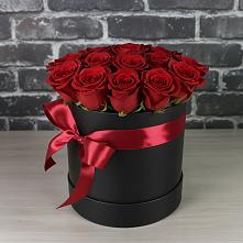 Цветочная композиция из Розы в шляпной коробке в Ситне-Щелканово