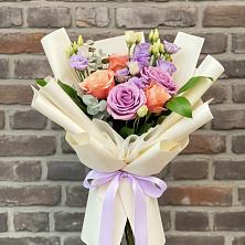 Букет цветов из:  Лизиантусы и Розы в Ситне-Щелканово