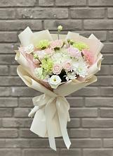 Букет цветов из:  Гвоздики, Розы, Лизиантусы и Хризантемы в Ситне-Щелканово