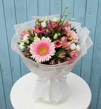 Букет цветов из:  Герберы, Альстромерии и Лизиантусы в Ситне-Щелканово