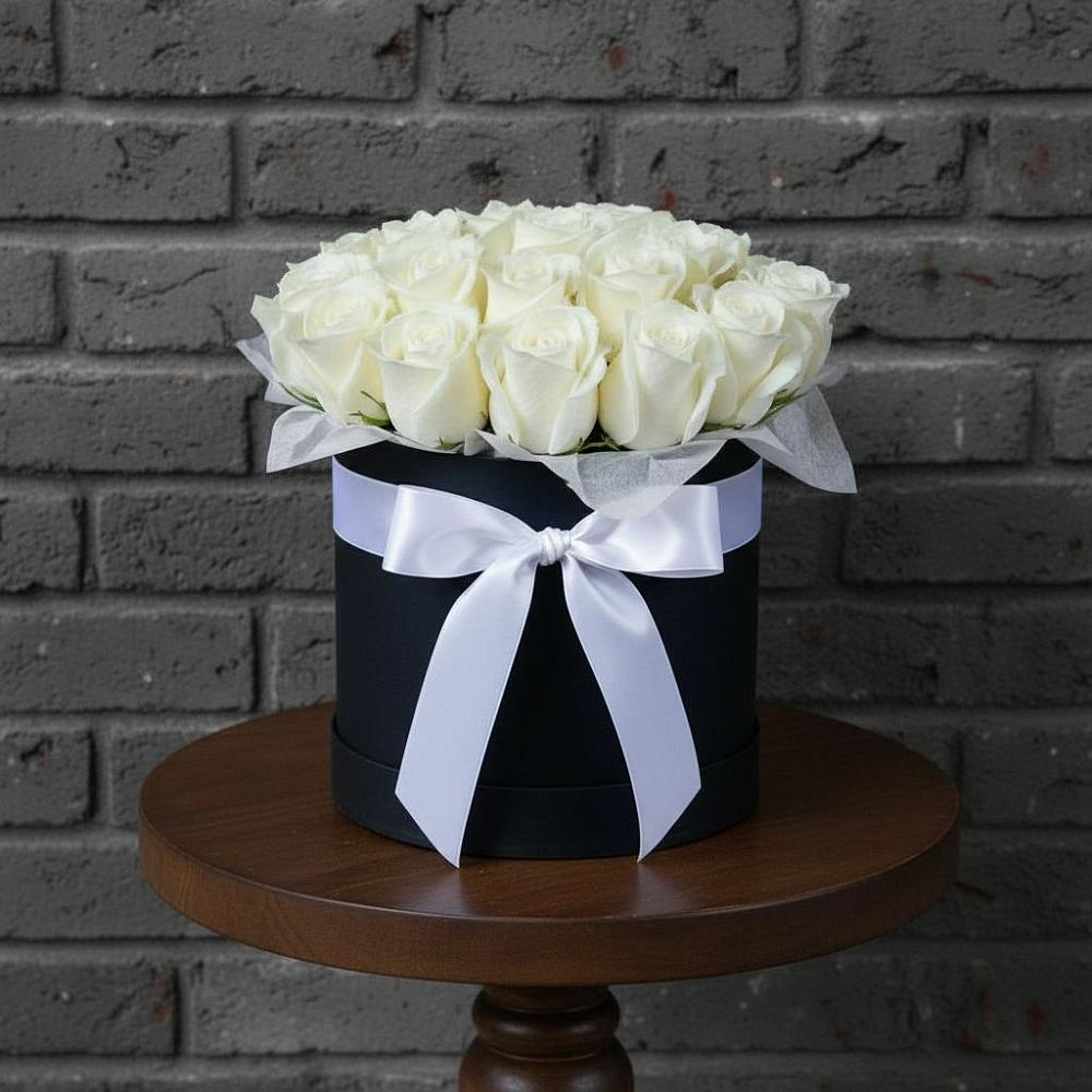 Цветочная композиция из Розы в шляпной коробке в Ситне-Щелканово