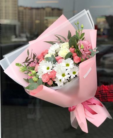 Букет цветов из: Розы, Лизиантусы и Хризантемы в Ситне-Щелканово