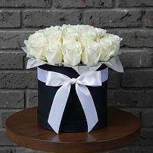 Цветочная композиция из Розы в шляпной коробке в Ситне-Щелканово